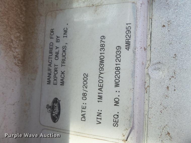 image for item DB7206 2003 Mack CX613 fertilizer tender truck