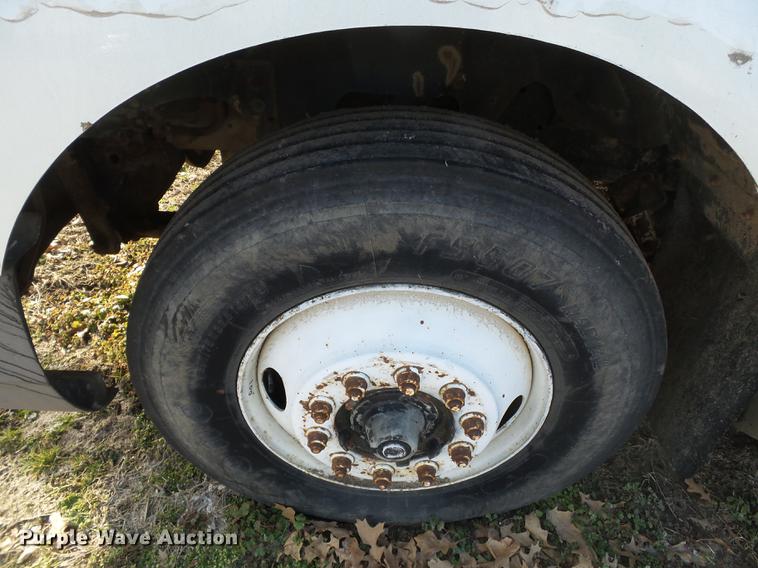 image for item DB7207 1994 International 9400 fertilizer tender truck