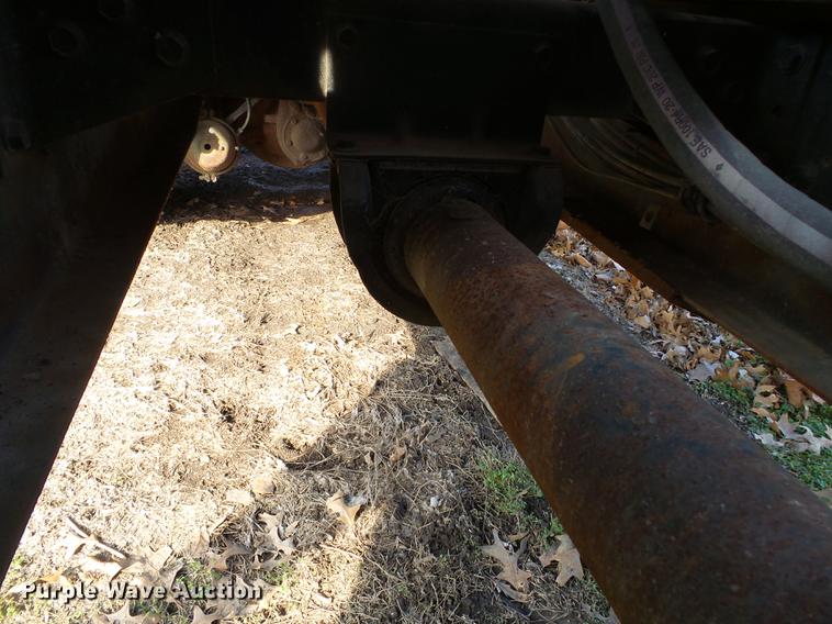 image for item DB7207 1994 International 9400 fertilizer tender truck