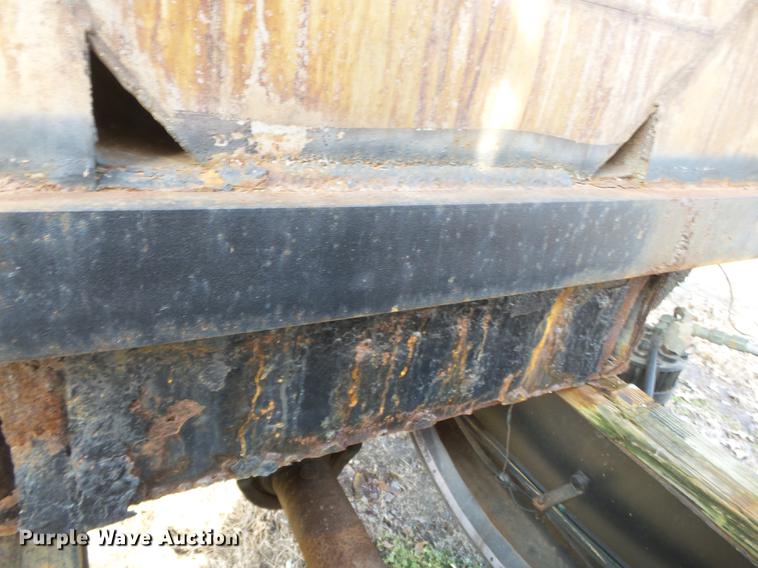 image for item DB7207 1994 International 9400 fertilizer tender truck