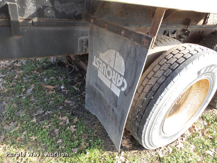 image for item DB7207 1994 International 9400 fertilizer tender truck