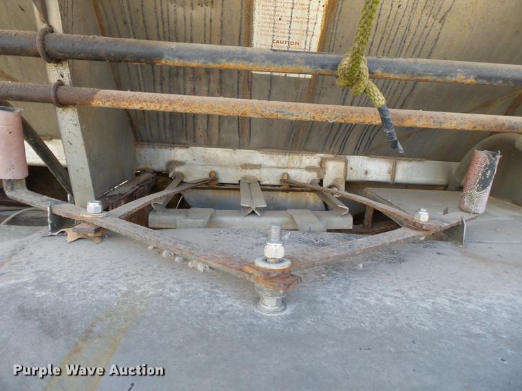 image for item DB7207 1994 International 9400 fertilizer tender truck