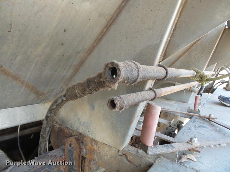 image for item DB7207 1994 International 9400 fertilizer tender truck