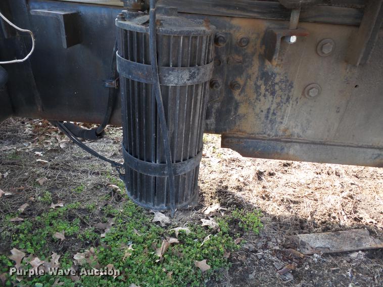 image for item DB7207 1994 International 9400 fertilizer tender truck