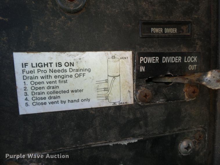 image for item DB7207 1994 International 9400 fertilizer tender truck