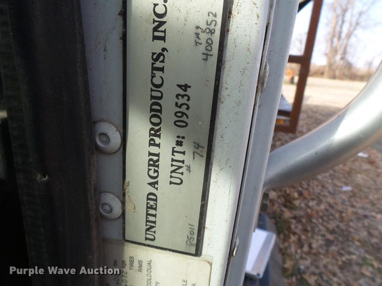 image for item DB7207 1994 International 9400 fertilizer tender truck