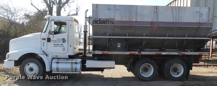 image for item DB7208 2005 International 9200i fertilizer tender truck