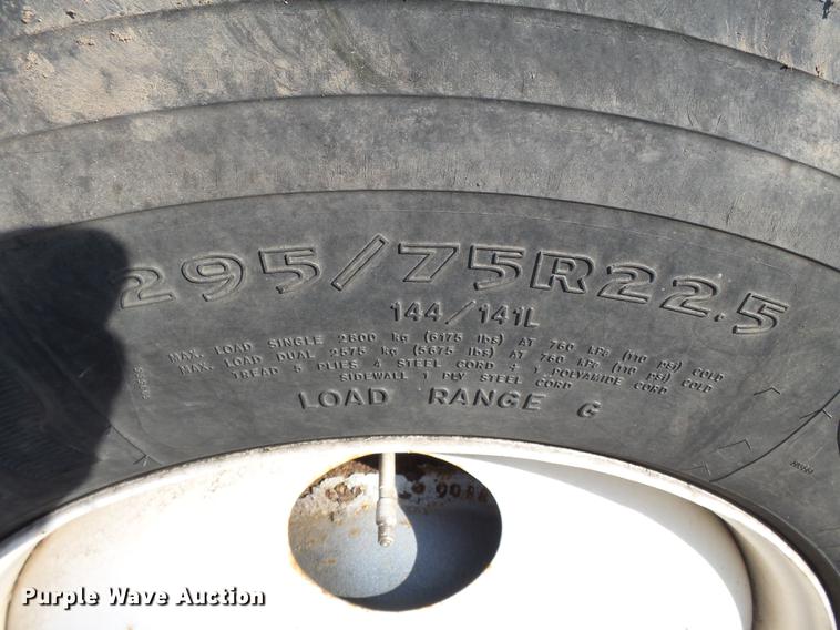 image for item DB7208 2005 International 9200i fertilizer tender truck