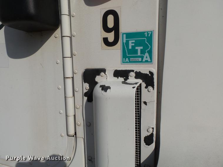 image for item DB7208 2005 International 9200i fertilizer tender truck