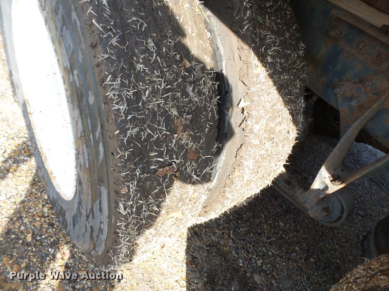 image for item DB7208 2005 International 9200i fertilizer tender truck