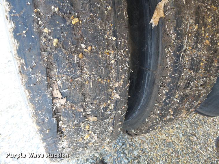 image for item DB7208 2005 International 9200i fertilizer tender truck