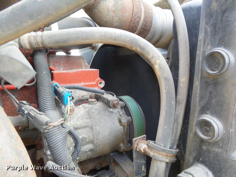 image for item DB7208 2005 International 9200i fertilizer tender truck