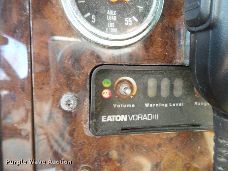 image for item DB7208 2005 International 9200i fertilizer tender truck