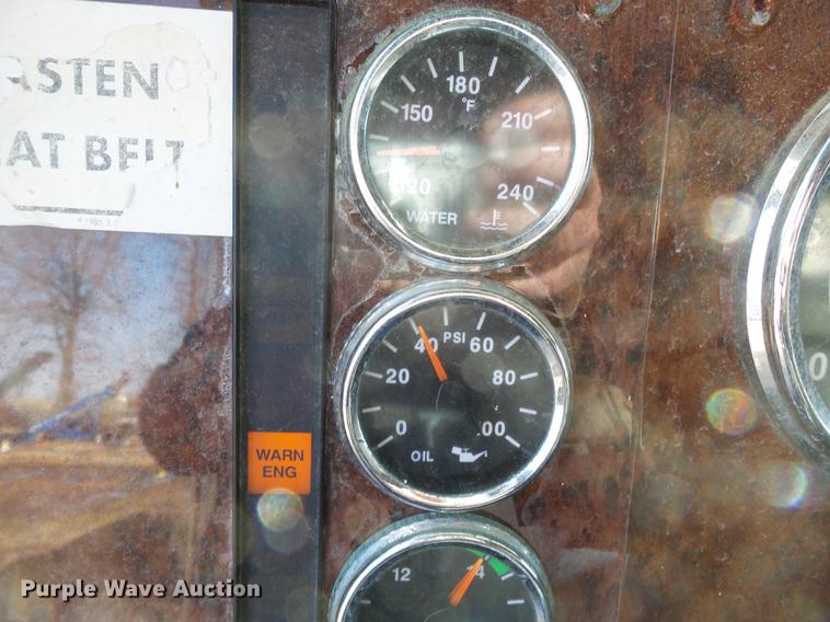 image for item DB7208 2005 International 9200i fertilizer tender truck