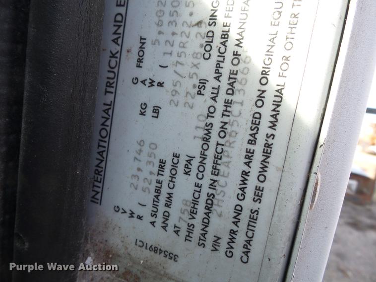 image for item DB7208 2005 International 9200i fertilizer tender truck