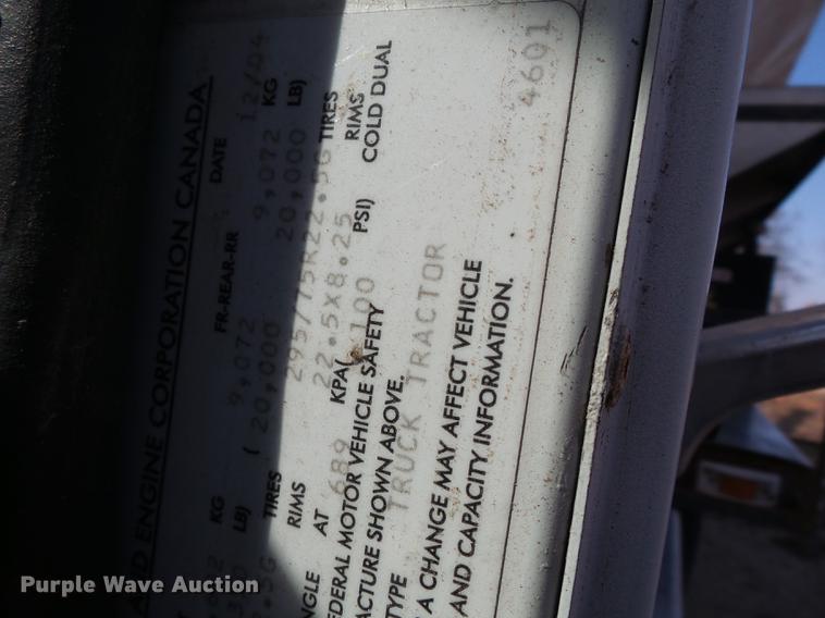 image for item DB7208 2005 International 9200i fertilizer tender truck