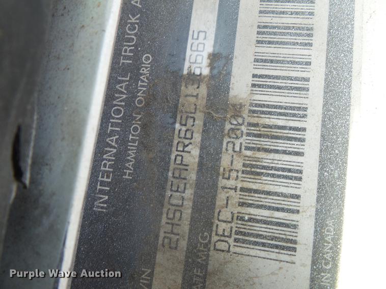 image for item DB7208 2005 International 9200i fertilizer tender truck