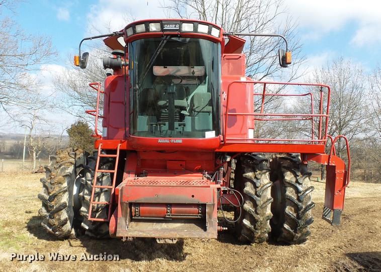 image for item DB7223 1999 Case IH 2388 RWA combine