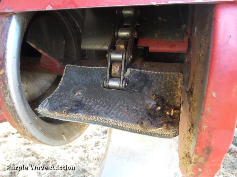 image for item DB7223 1999 Case IH 2388 RWA combine