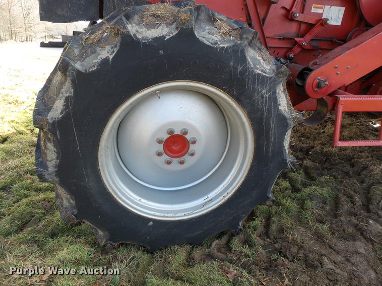 image for item DB7223 1999 Case IH 2388 RWA combine