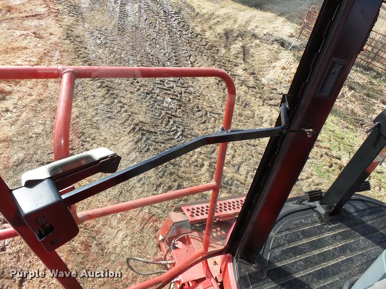 image for item DB7223 1999 Case IH 2388 RWA combine