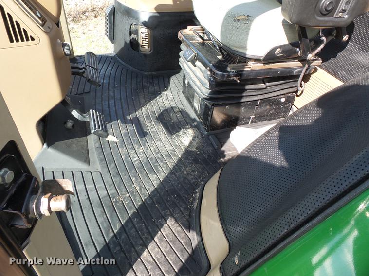 image for item DB7224 1995 John Deere 8300 MFWD tractor