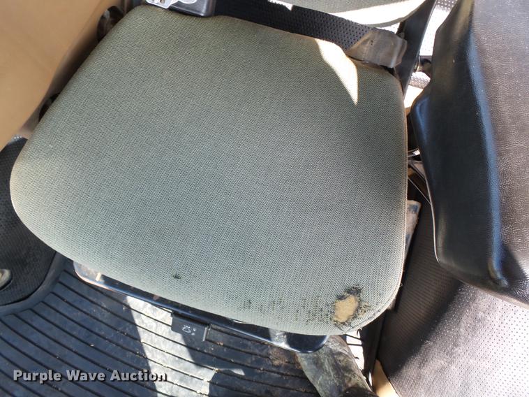 image for item DB7224 1995 John Deere 8300 MFWD tractor