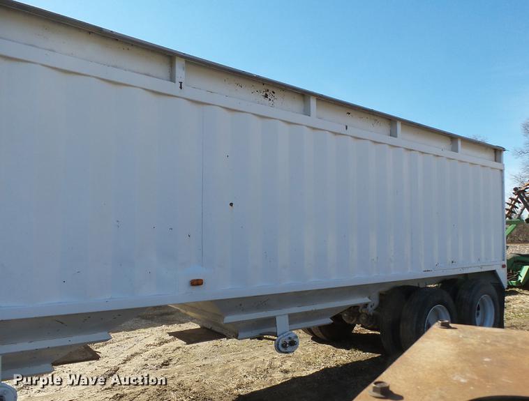 image for item DB7235 1989 Hawkeye double hopper bottom grain trailer