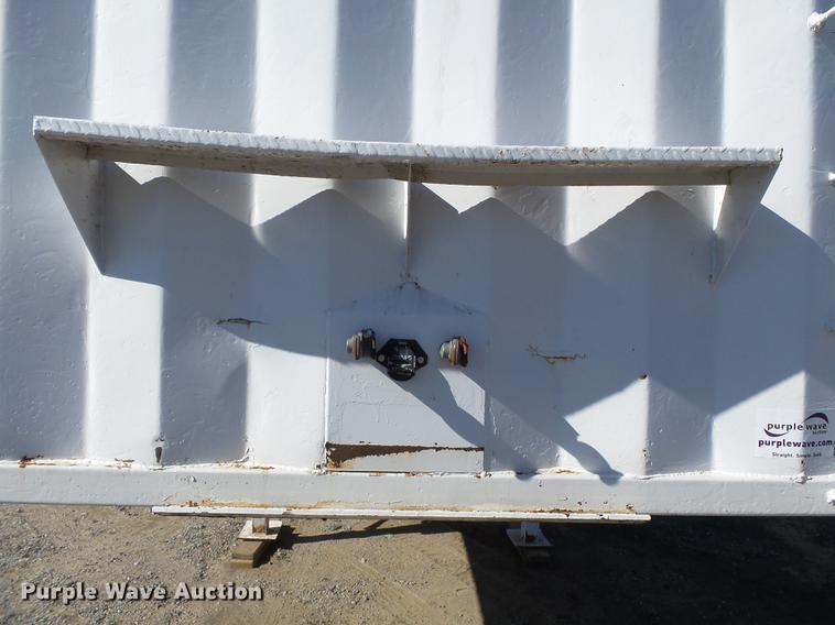 image for item DB7235 1989 Hawkeye double hopper bottom grain trailer