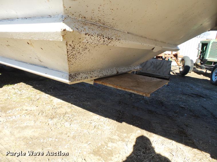 image for item DB7235 1989 Hawkeye double hopper bottom grain trailer