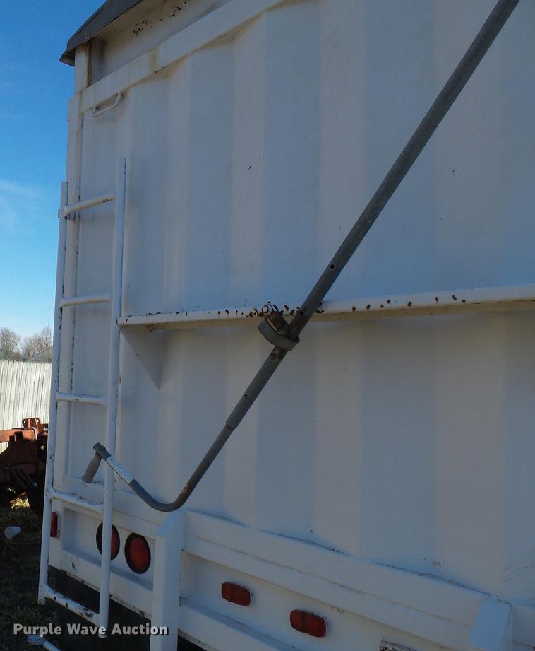 image for item DB7235 1989 Hawkeye double hopper bottom grain trailer
