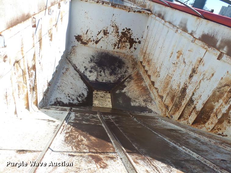 image for item DB7235 1989 Hawkeye double hopper bottom grain trailer