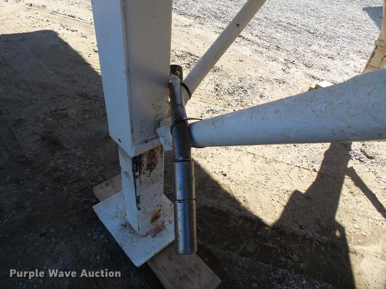 image for item DB7235 1989 Hawkeye double hopper bottom grain trailer