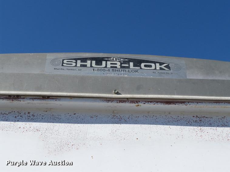 image for item DB7236 1998 Wheeler GH2225KA40 double hopper bottom grain trailer