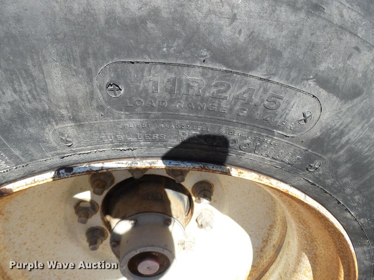 image for item DB7236 1998 Wheeler GH2225KA40 double hopper bottom grain trailer