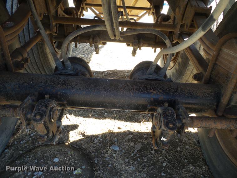 image for item DB7236 1998 Wheeler GH2225KA40 double hopper bottom grain trailer