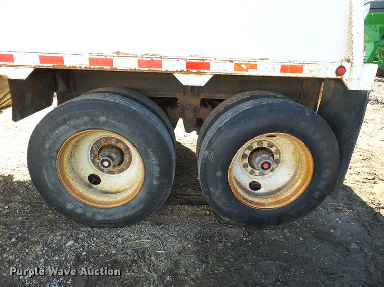 image for item DB7236 1998 Wheeler GH2225KA40 double hopper bottom grain trailer