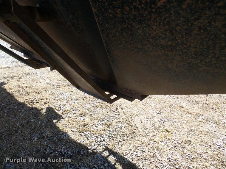 image for item DB7236 1998 Wheeler GH2225KA40 double hopper bottom grain trailer