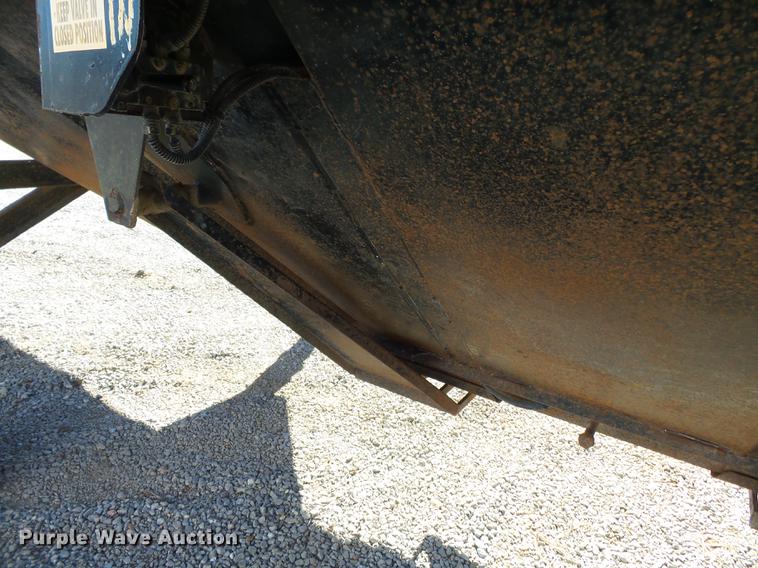 image for item DB7236 1998 Wheeler GH2225KA40 double hopper bottom grain trailer