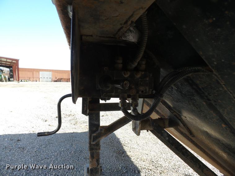 image for item DB7236 1998 Wheeler GH2225KA40 double hopper bottom grain trailer