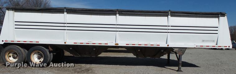 image for item DB7237 2004 Wheeler GH2225KA38 double hopper bottom grain trailer
