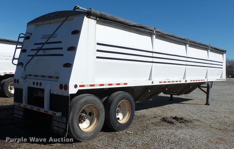 image for item DB7237 2004 Wheeler GH2225KA38 double hopper bottom grain trailer