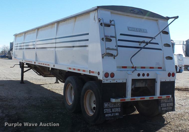 image for item DB7237 2004 Wheeler GH2225KA38 double hopper bottom grain trailer