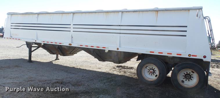 image for item DB7237 2004 Wheeler GH2225KA38 double hopper bottom grain trailer