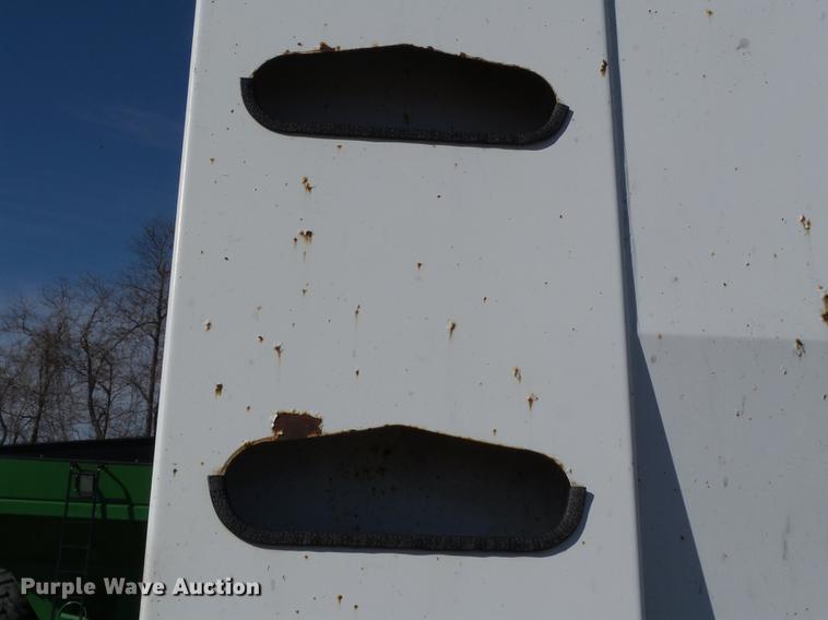 image for item DB7237 2004 Wheeler GH2225KA38 double hopper bottom grain trailer