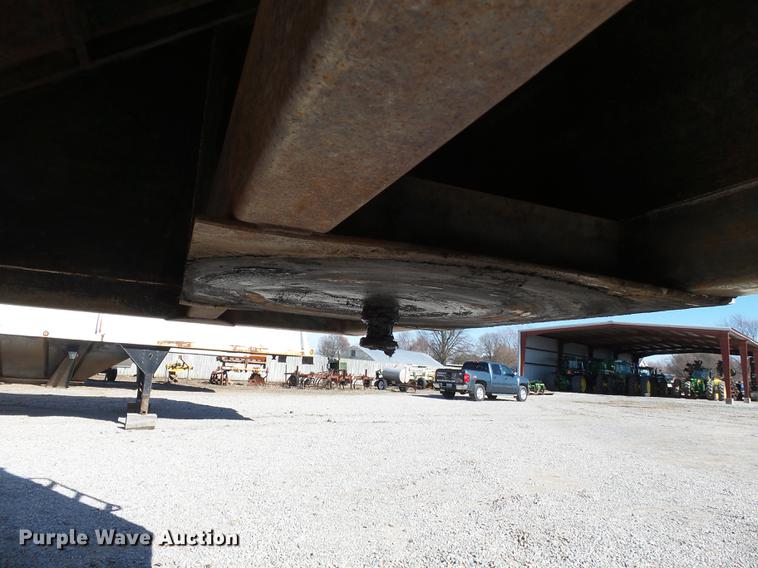 image for item DB7237 2004 Wheeler GH2225KA38 double hopper bottom grain trailer