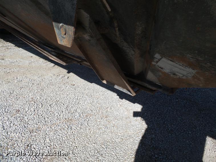 image for item DB7237 2004 Wheeler GH2225KA38 double hopper bottom grain trailer