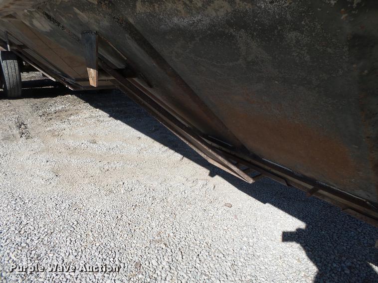 image for item DB7237 2004 Wheeler GH2225KA38 double hopper bottom grain trailer