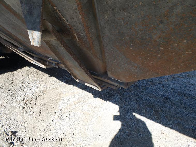 image for item DB7237 2004 Wheeler GH2225KA38 double hopper bottom grain trailer