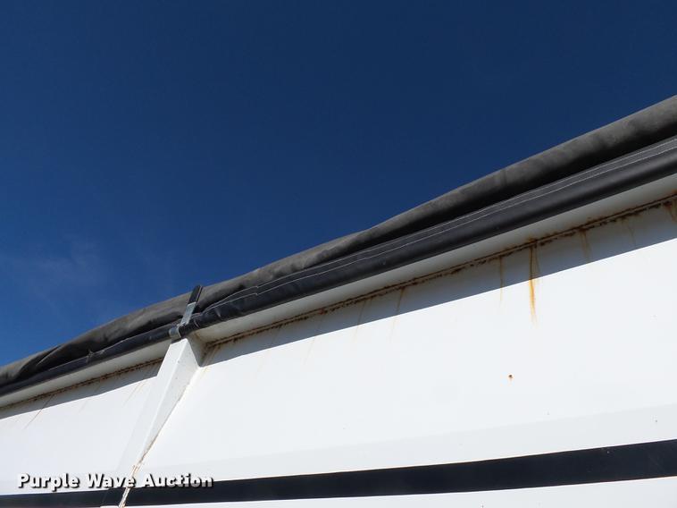 image for item DB7237 2004 Wheeler GH2225KA38 double hopper bottom grain trailer